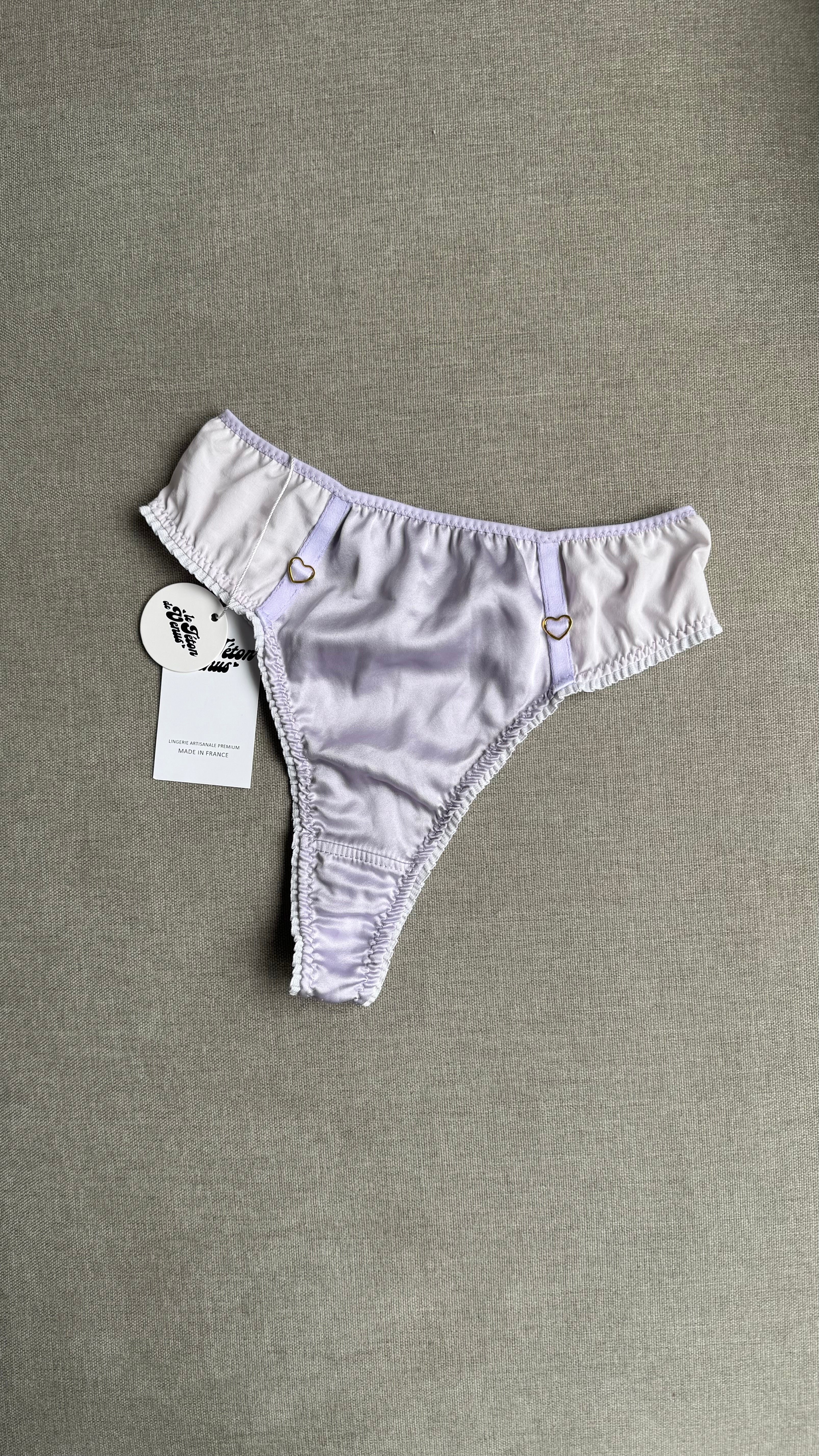 Culotte haute, brésilien ou string échancré : comment bien choisir sa forme de culotte ?